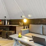 Private Aurora Samruam B Glass Roof Igloo ヴィラ