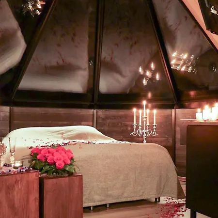Private Aurora Samruam B Glass Roof Igloo