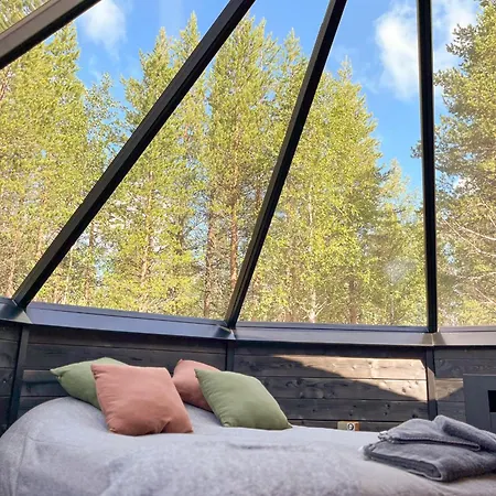 Private Aurora Samruam B Glass Roof Igloo *
