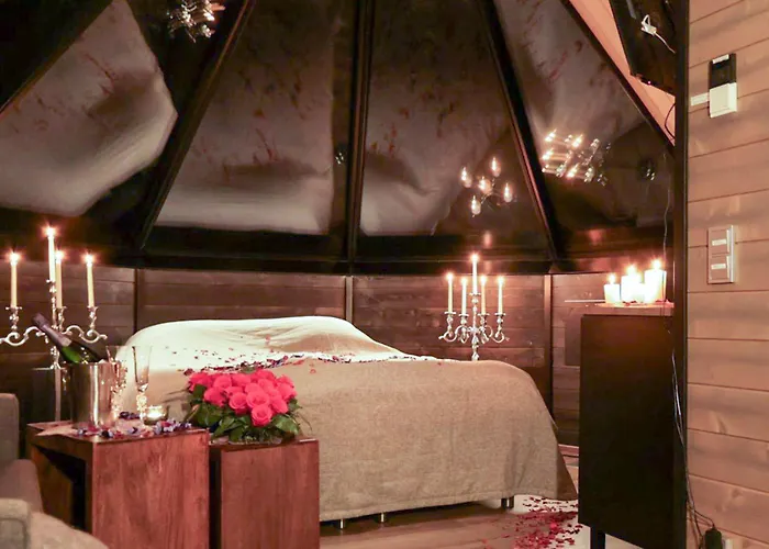 Private Aurora Samruam B Glass Roof Igloo