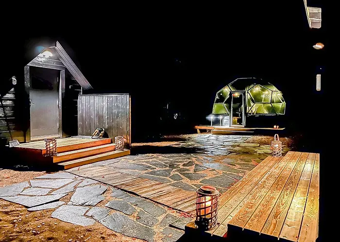 Private Aurora Samruam B Glass Roof Igloo *