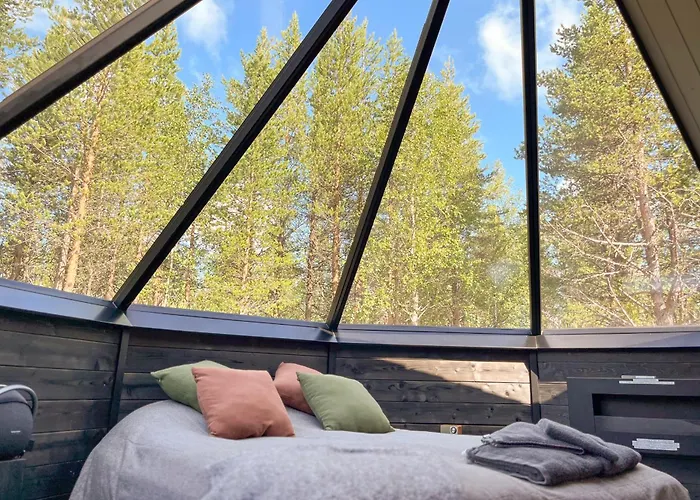 Private Aurora Samruam B Glass Roof Igloo *